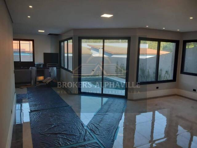 Casa para Venda em Santana de Parnaíba - 4