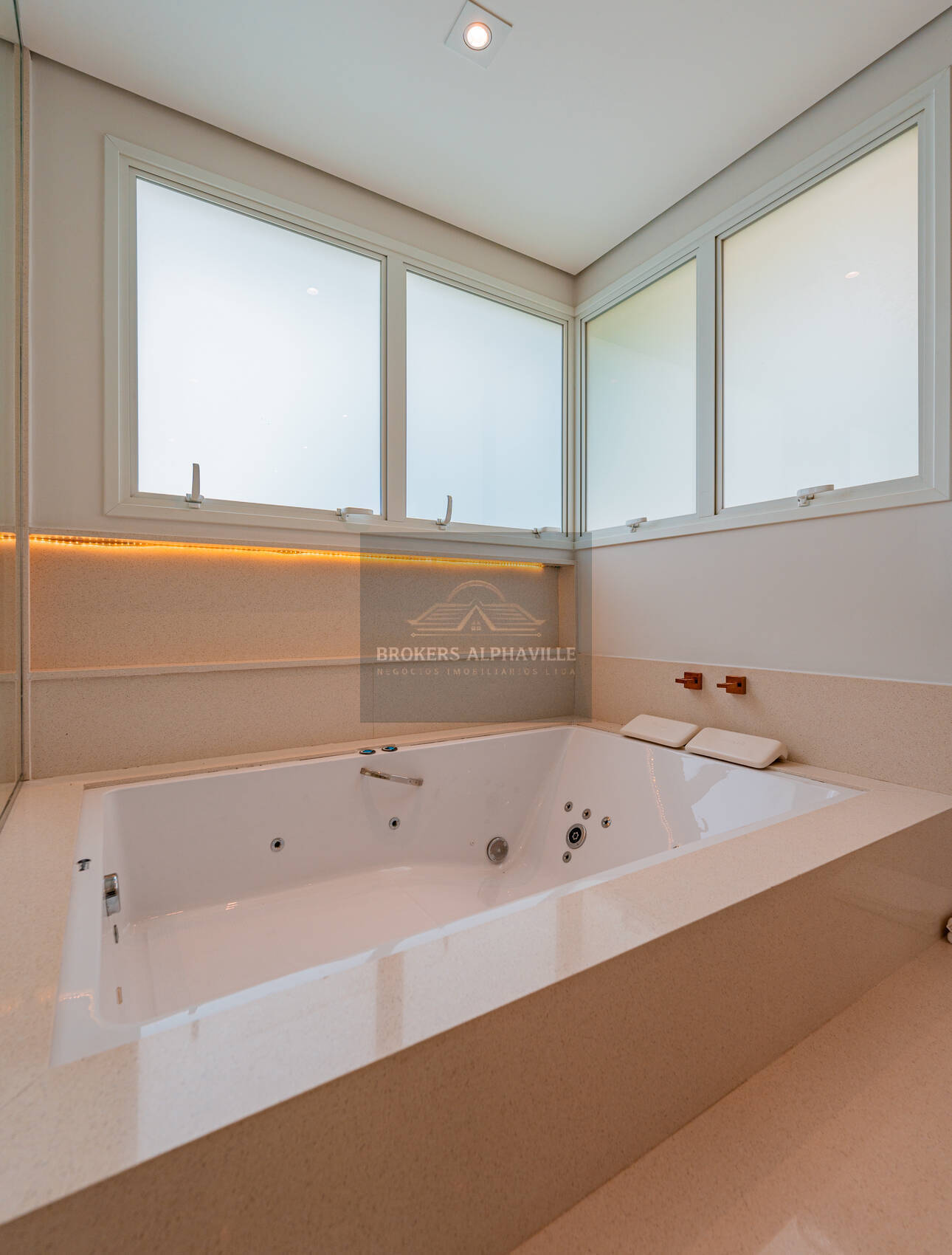 Casa à venda com 5 quartos, 1160m² - Foto 13