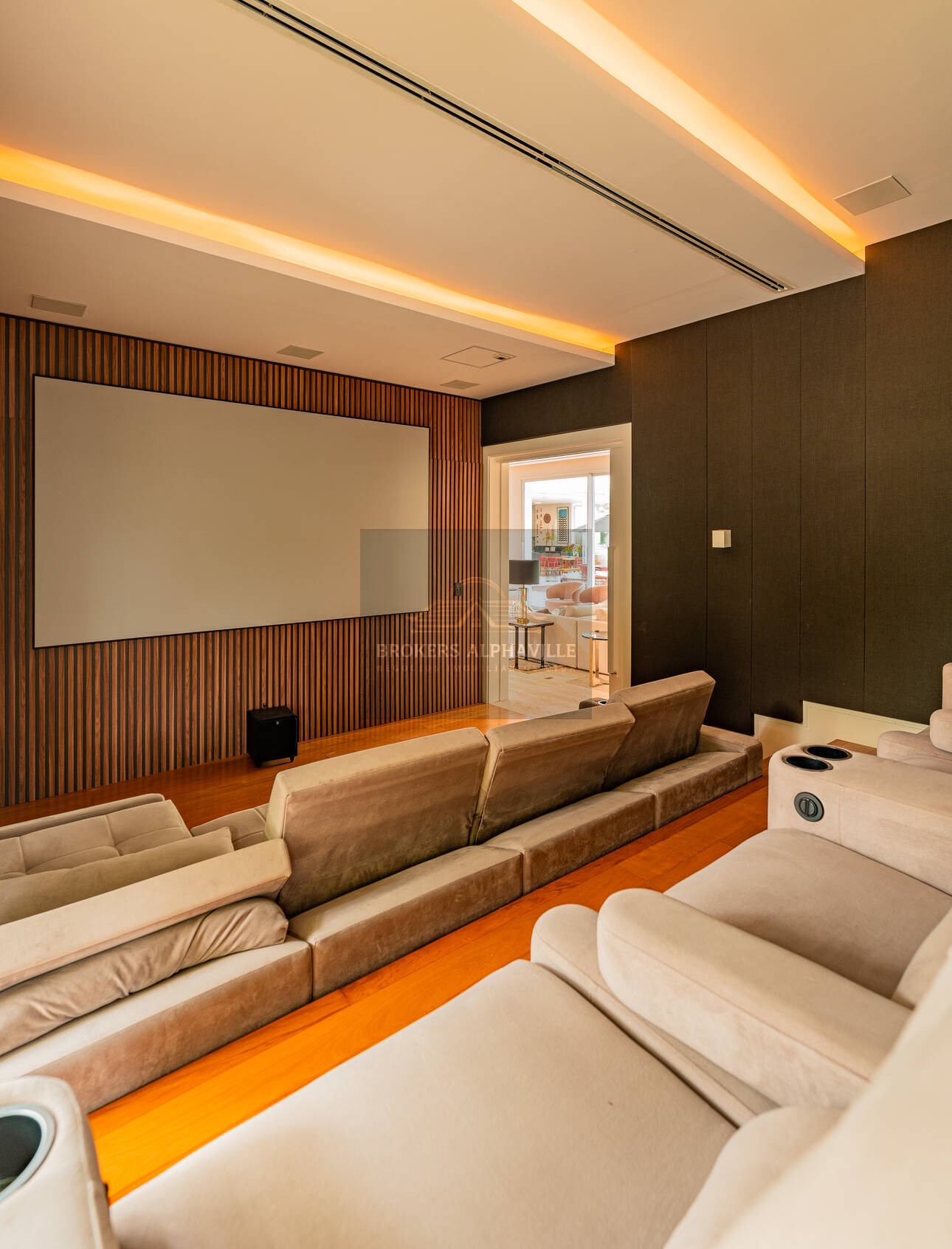 Casa à venda com 5 quartos, 1160m² - Foto 25