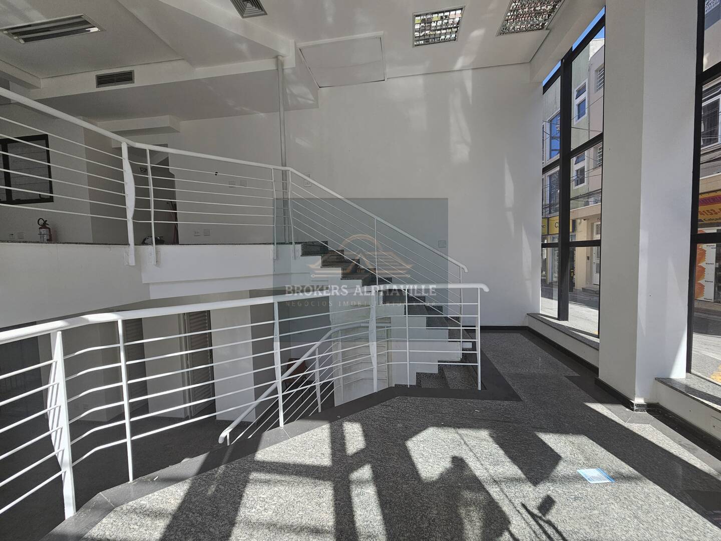 Prédio Inteiro à venda e aluguel, 500m² - Foto 2