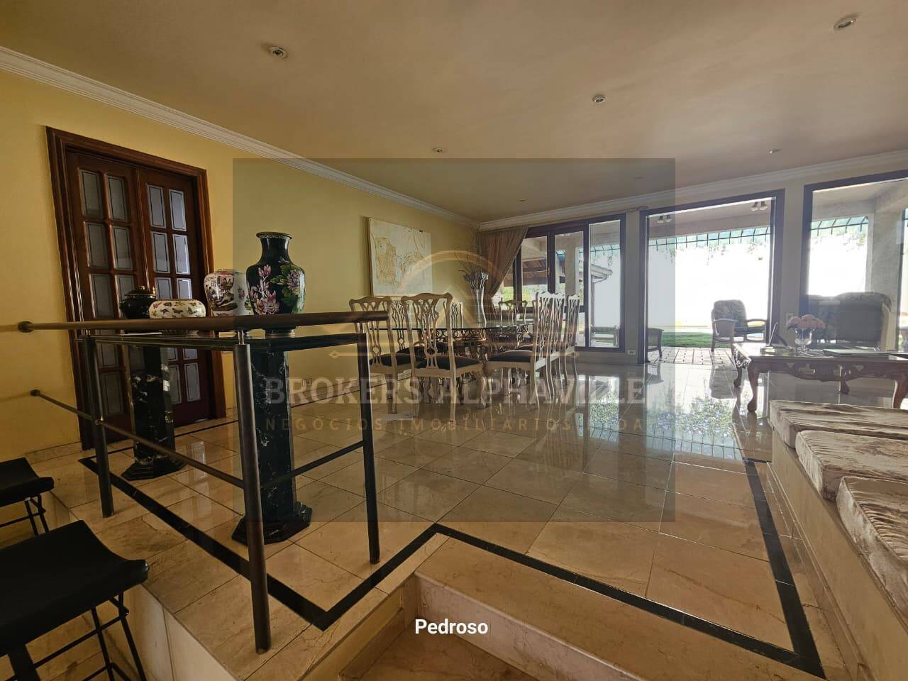 Casa de Condomínio à venda e aluguel com 4 quartos, 550m² - Foto 7