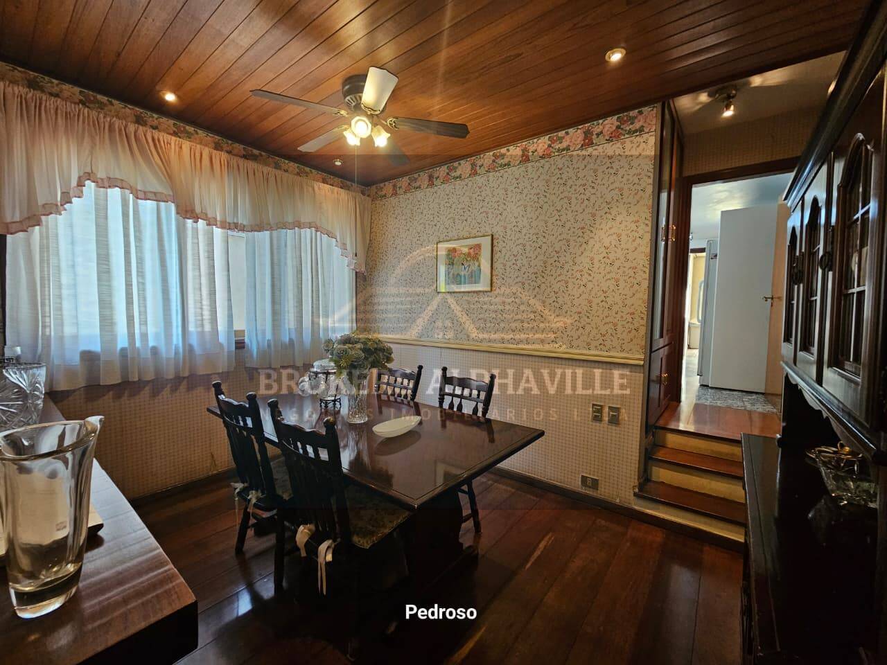 Casa de Condomínio à venda e aluguel com 4 quartos, 550m² - Foto 23