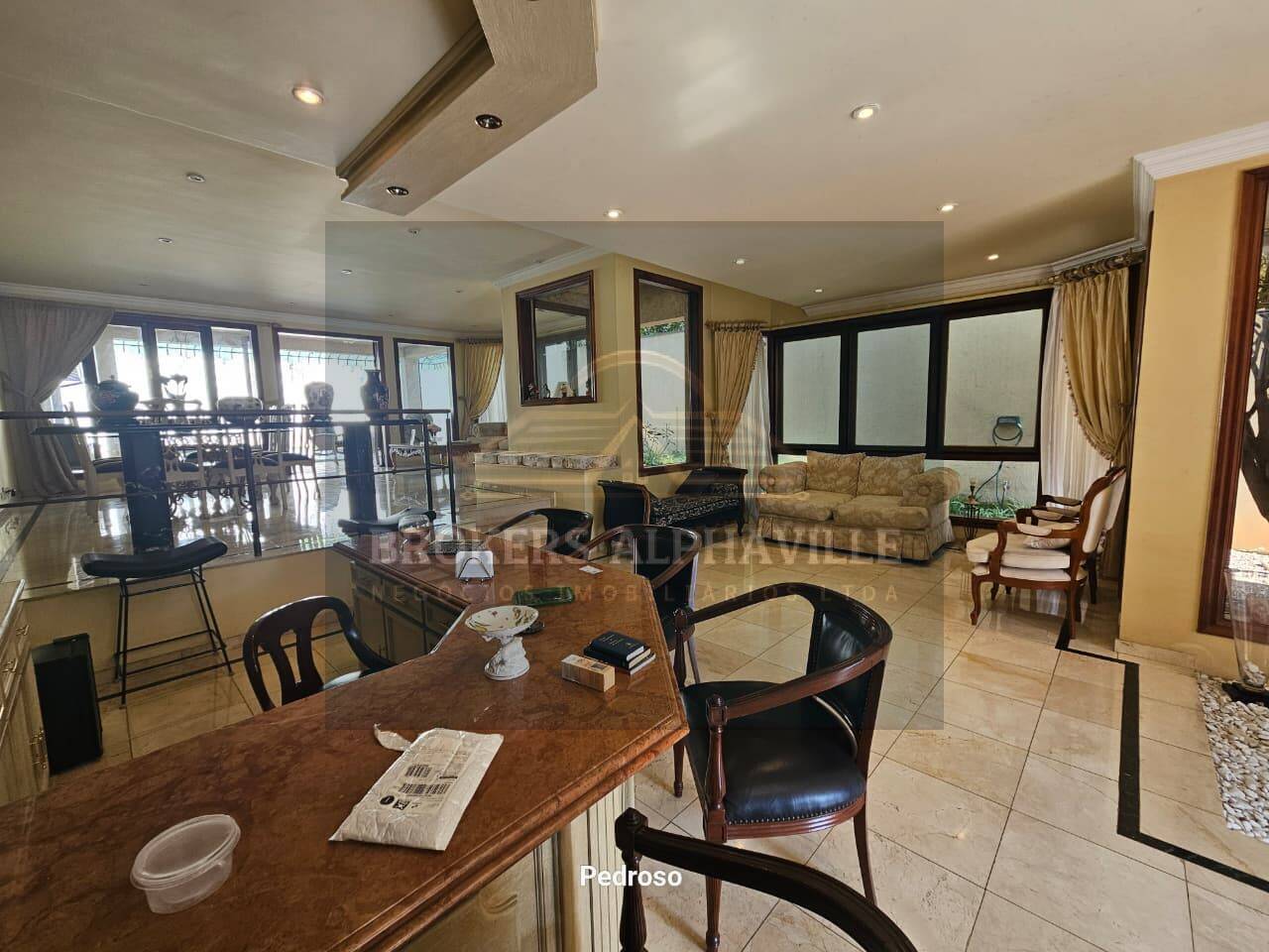 Casa de Condomínio à venda e aluguel com 4 quartos, 550m² - Foto 18
