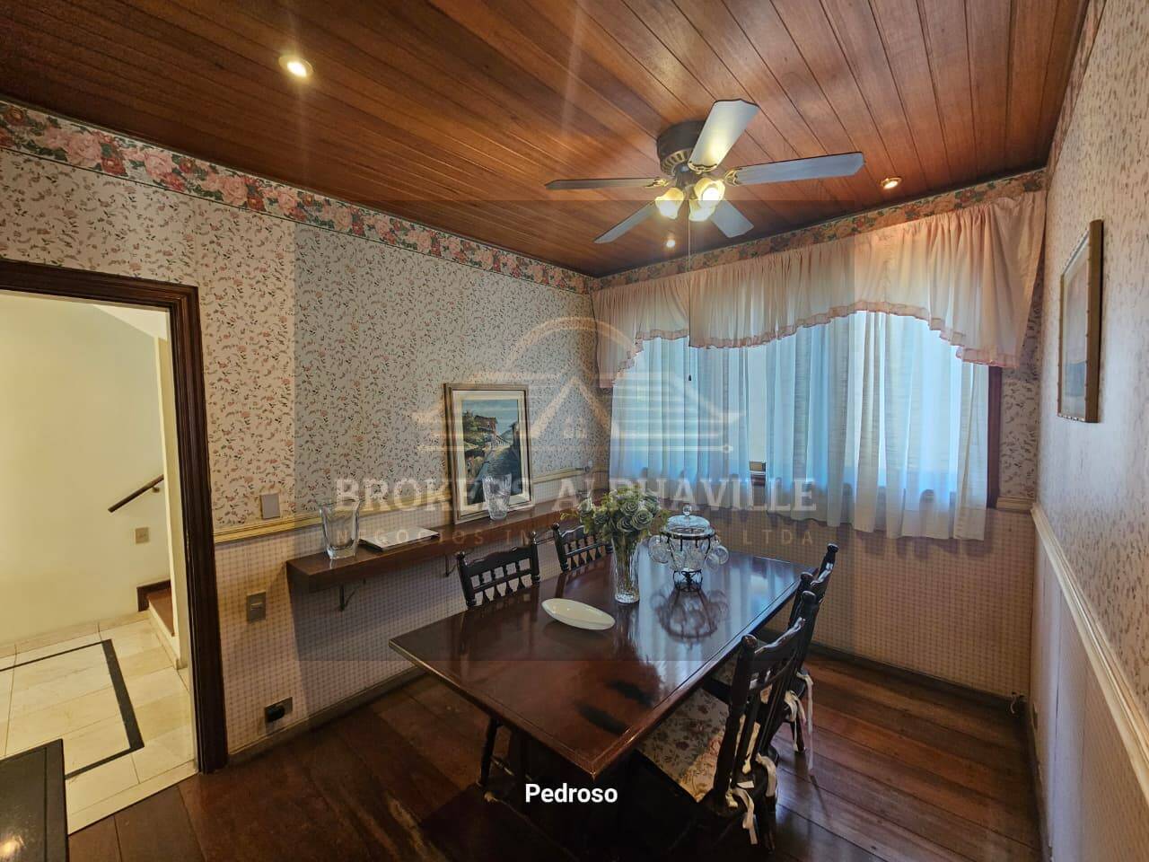 Casa de Condomínio à venda e aluguel com 4 quartos, 550m² - Foto 22