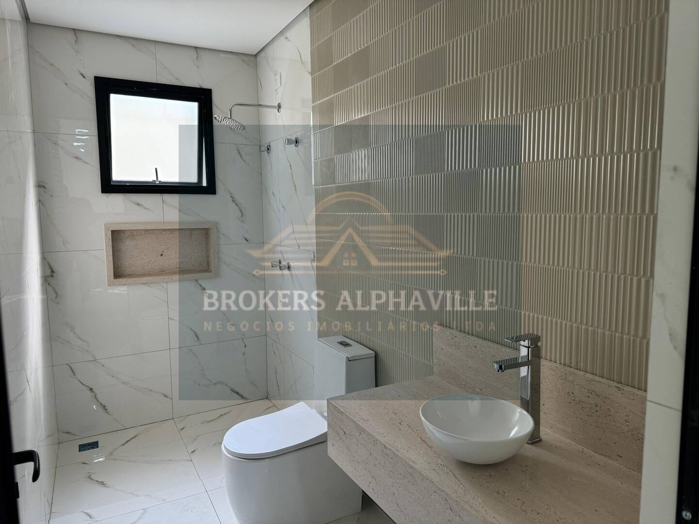 Casa de Condomínio à venda com 3 quartos, 382m² - Foto 4